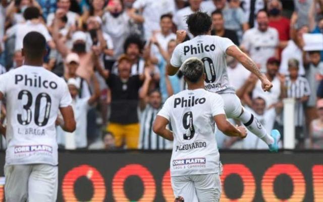 体育赛事-中国国籍 回巴西算外援 高拉特为桑托斯进球啦！